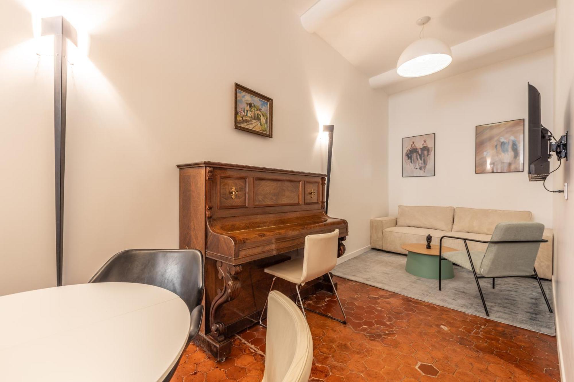 Menton Old Town Apartment ภายนอก รูปภาพ